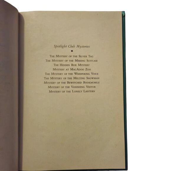 "Mystery at Keyhole Carnival" by Florence & Roxanne Heide (1977) Hardcover - Picture 9 of 9